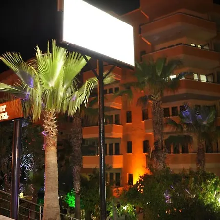 Hotell Gold Twins Family 3*