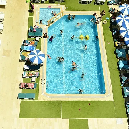 Gold Twins Family Hotell 3*